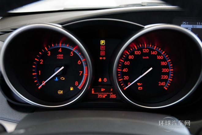 2011款 三廂 2.0L 自動豪華型