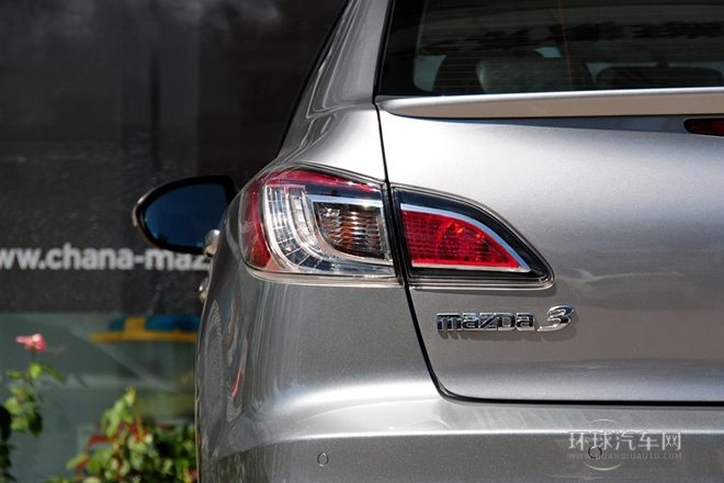 2011款 三廂 2.0L 自動豪華型