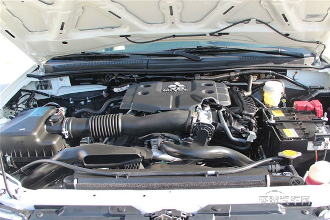 2013款 3.0L 自動(dòng)兩驅(qū)豪華版