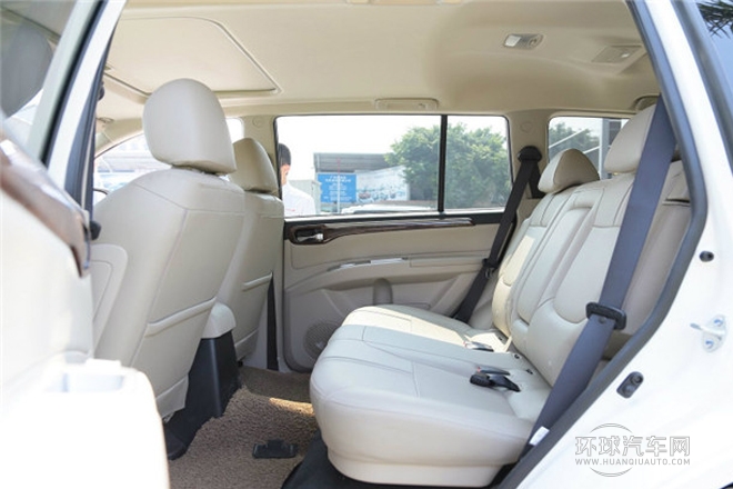 2013款 3.0L 自動(dòng)兩驅(qū)豪華版