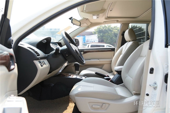 2013款 3.0L 自動兩驅豪華版