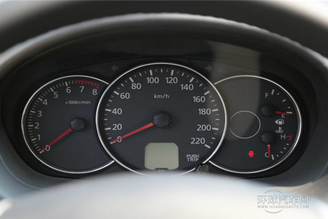 2013款 3.0L 自動兩驅豪華版