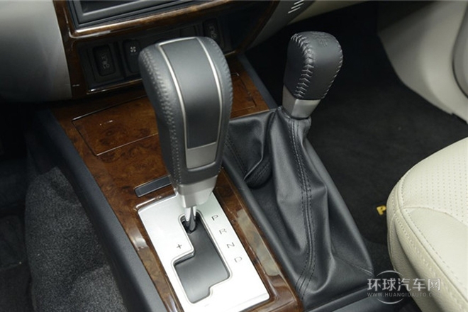 2013款 3.0L 自動四驅旗艦版