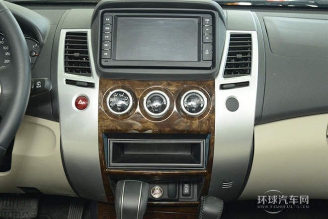 2013款 3.0L 自動四驅旗艦版