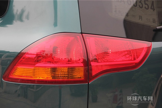 2013款 3.0L 自動四驅旗艦版