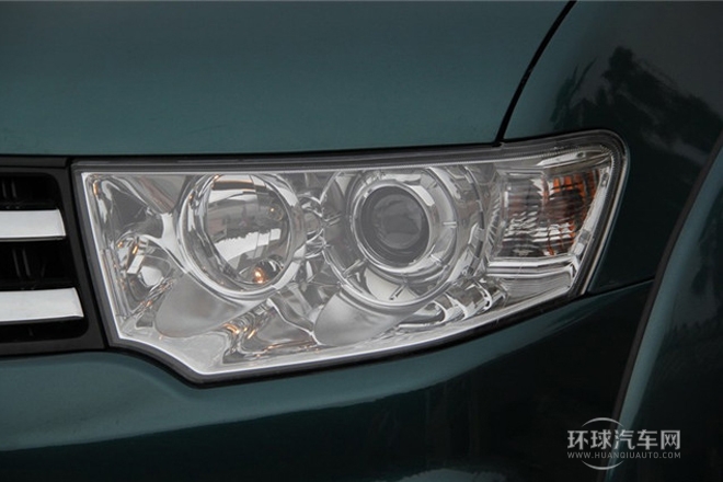 2013款 3.0L 自動四驅旗艦版