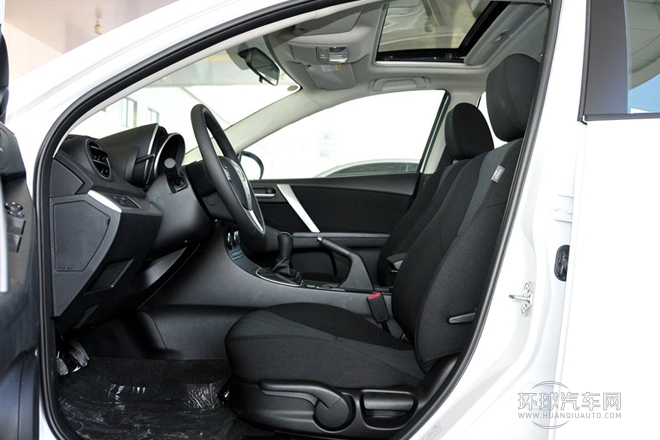 2012款 兩廂 2.0L 手動(dòng)運(yùn)動(dòng)型