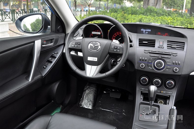 2012款 兩廂 2.0L 自動(dòng)豪華型