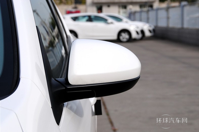 2013款 三廂 1.6L 手動精英型