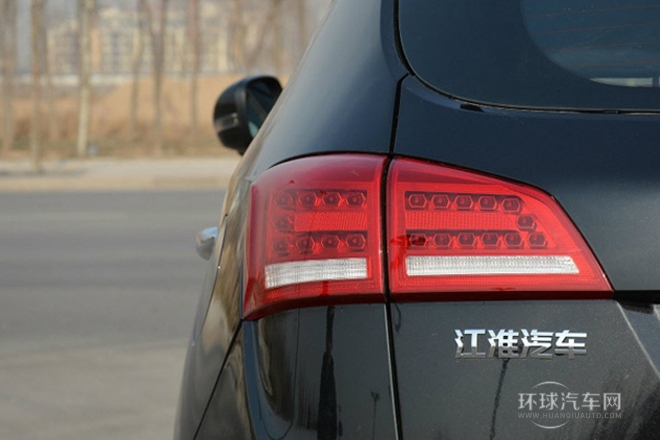 2014款 2.0L 手動尊貴版