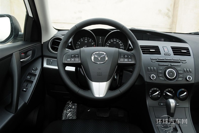 2013款 三廂 1.6L 自動精英型