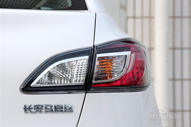 2013款 三廂 1.6L 自動精英型