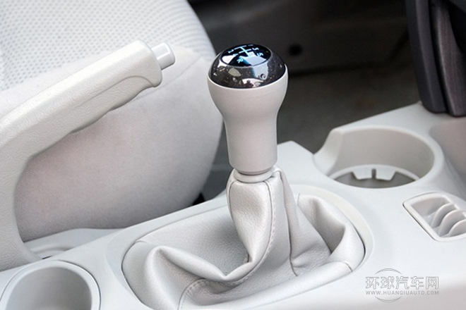 2013款 2.0L 兩驅豪華版