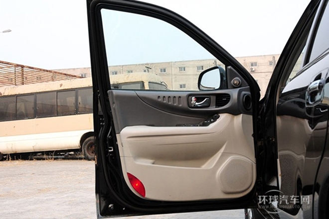 2013款 2.0L 兩驅豪華版