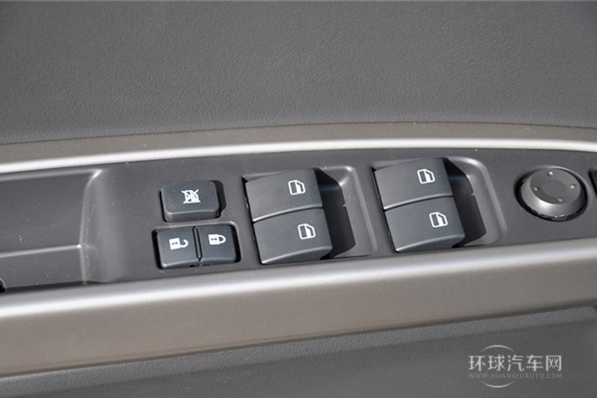 2014款 1.6L 手動感恩版CNG