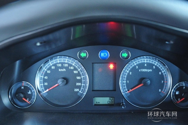 2013款 2.0L 兩驅進取型