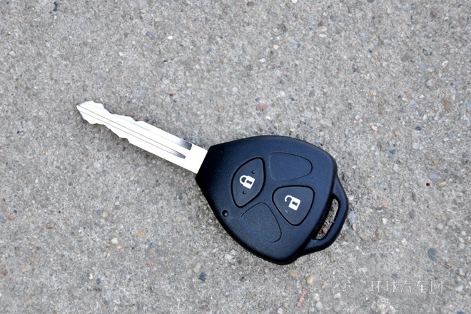 2013款 2.0L 兩驅進取型