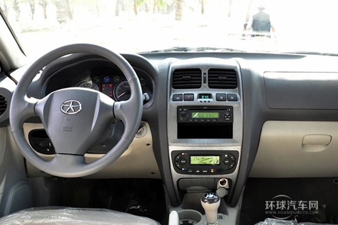 2013款 2.0T 四驅公務版