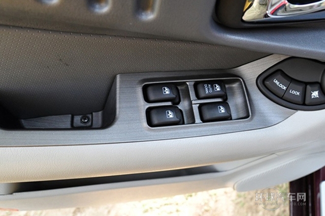 2013款 2.0T 四驅(qū)公務(wù)版