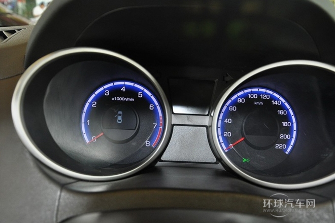 2013款 2.4L 四驅豪華版