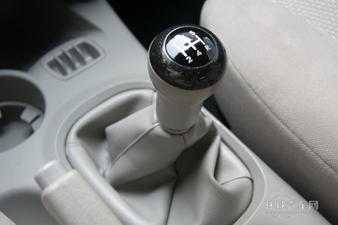 2013款 2.4L 四驅豪華版