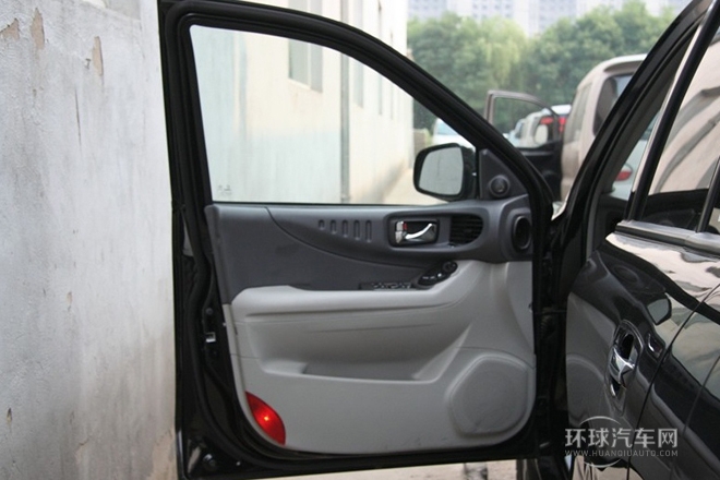 2013款 2.4L 四驅豪華版