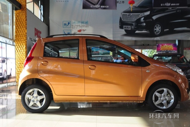 2012款 CROSS 1.0L 豪華型