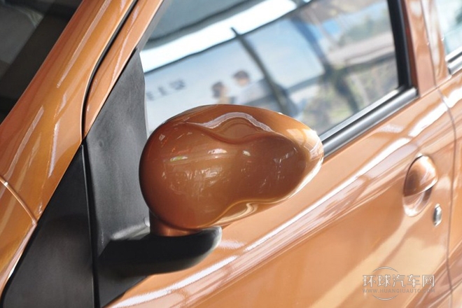 2012款 CROSS 1.0L 豪華型