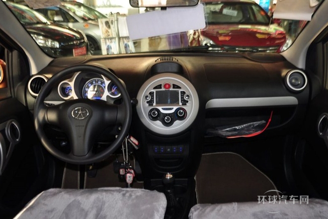 2012款 CROSS 1.0L 豪華型