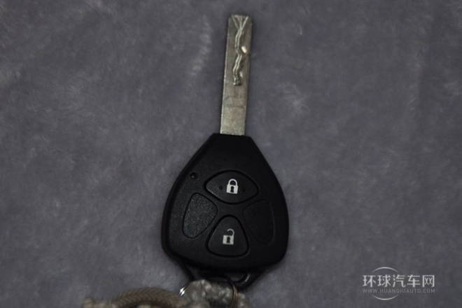 2012款 CROSS 1.0L 豪華型