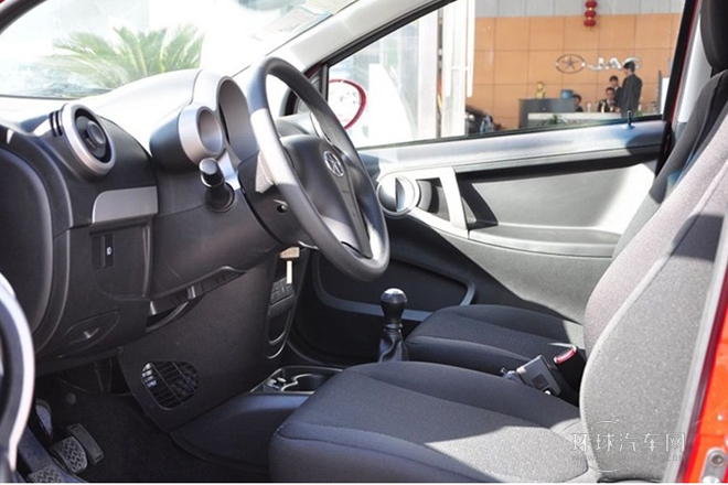 2012款 CROSS 1.0L 舒適型