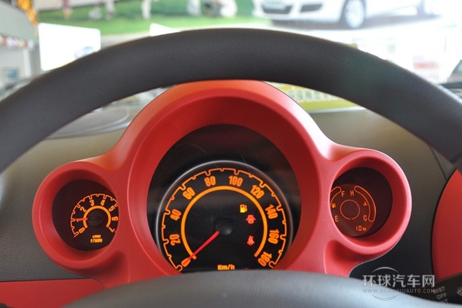 2013款 1.0L 舒適型