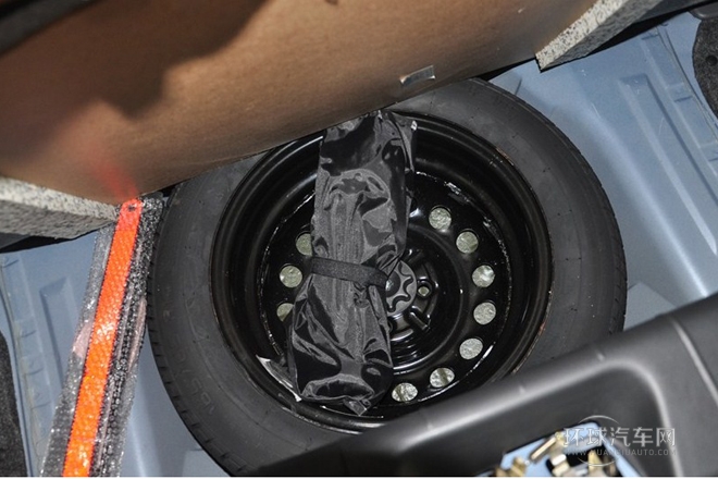 2013款 1.0L 舒適型