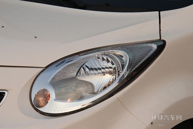 2013款 國際版 1.0L 豪華型