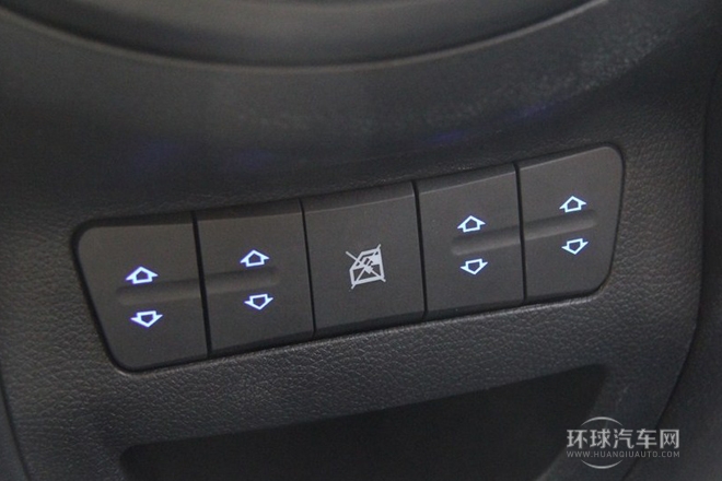 2013款 國際版 1.0L 豪華型