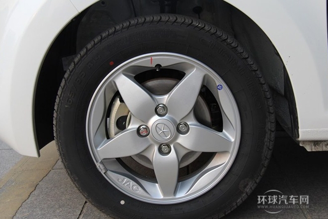 2013款 國際版 1.0L 豪華型