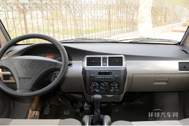 2011款 1.2L標(biāo)準(zhǔn)型