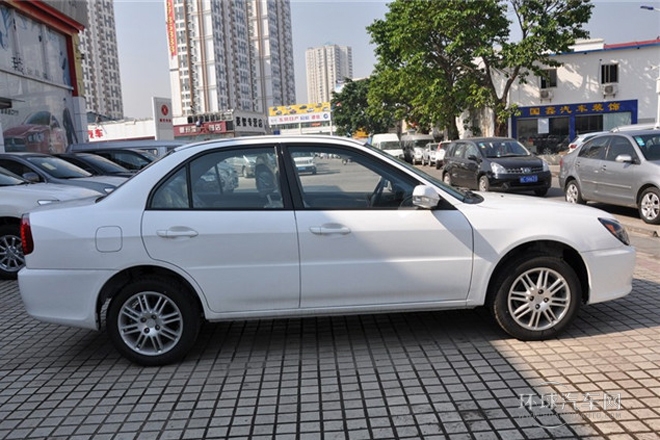 2012款 1.6L 手動舒適版Sei