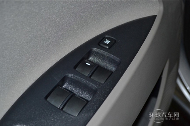 2011款 2.0L 手動擋經典型