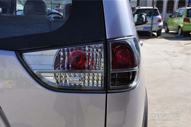 2011款 2.0L 手動擋經典型