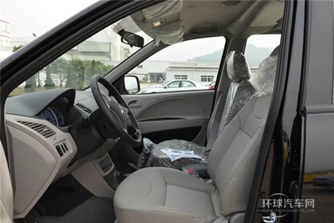 2011款 2.0L 手動(dòng)擋豪華型