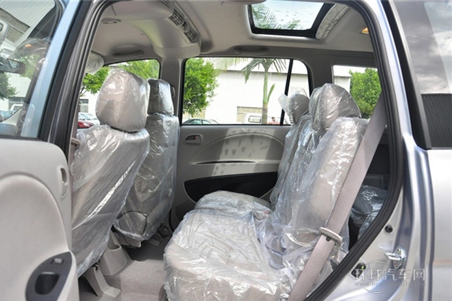 2011款 2.0L 自動擋豪華型