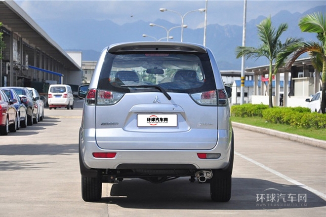 2011款 2.0L 自動擋豪華型