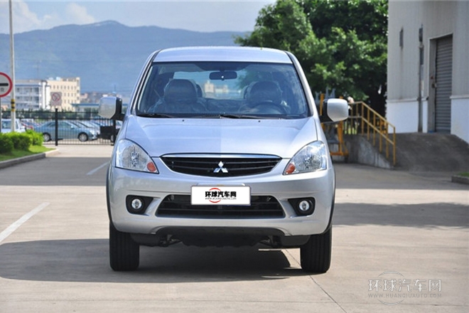 2011款 2.0L 自動擋豪華型