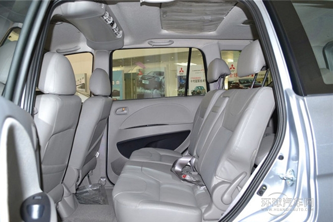 2011款 2.0L 自動擋旗艦型