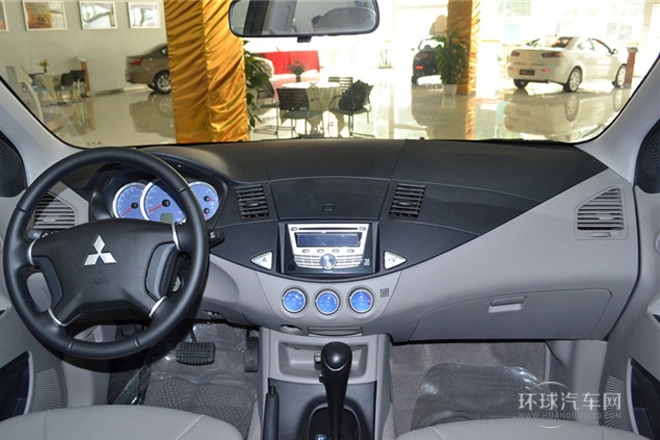 2011款 2.0L 自動擋旗艦型