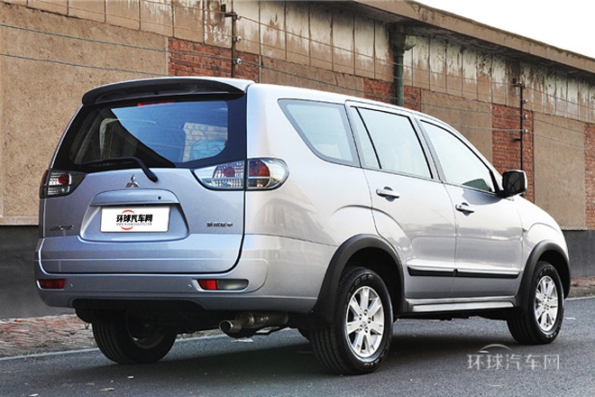 2011款 2.0L 自動擋旗艦型