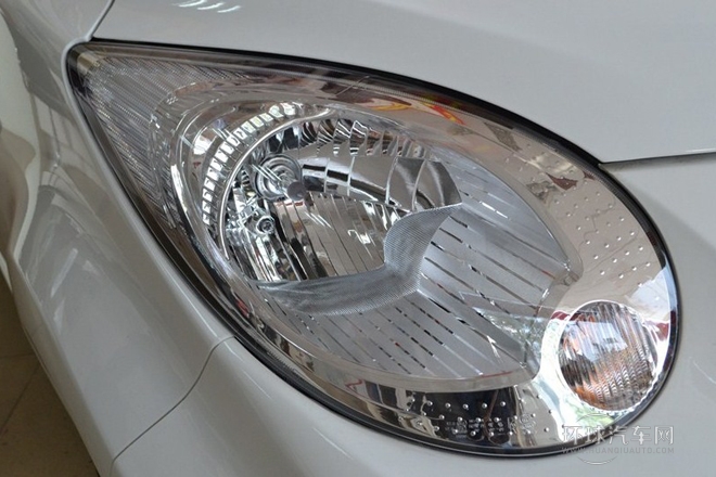 2013款 國際版 1.0L 舒適型