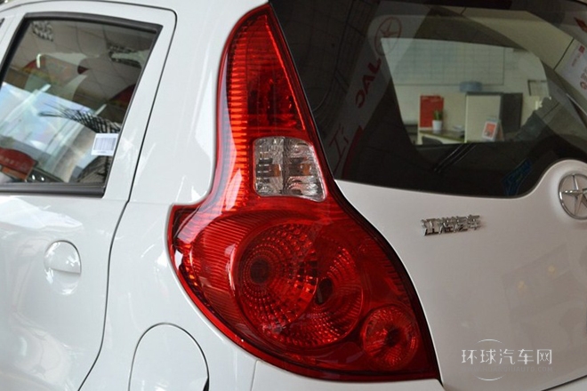 2013款 國際版 1.0L 舒適型