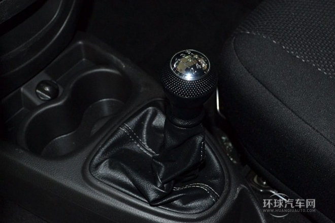 2013款 國際版 1.0L 舒適型